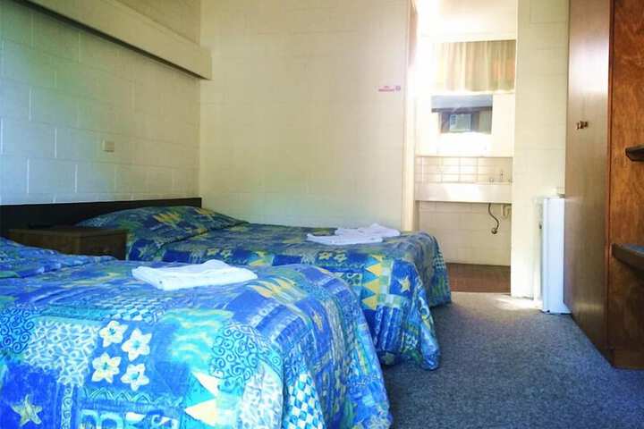 Room 6 of 32