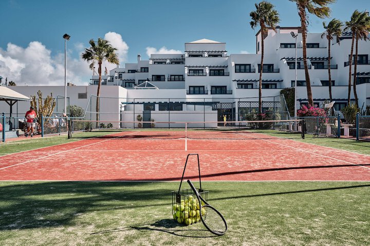 Tennis court