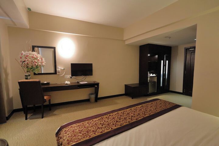 Room 19 of 66