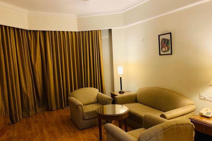 Room 44 of 76