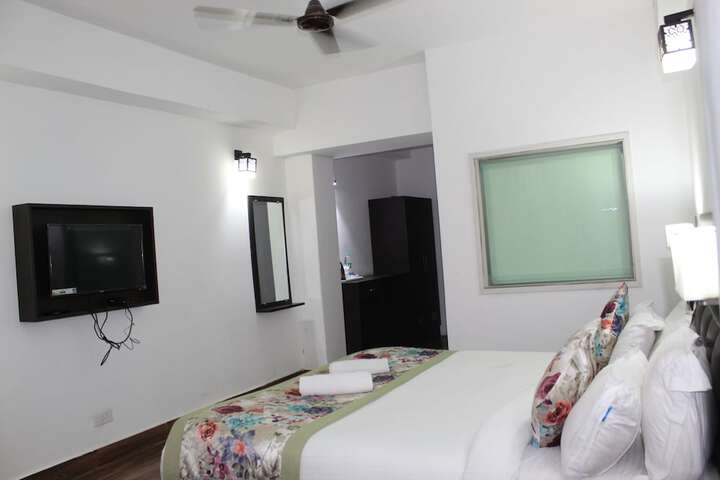 Room 19 of 53