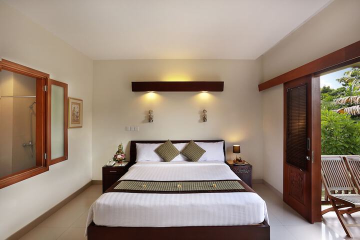 Room 10 of 65