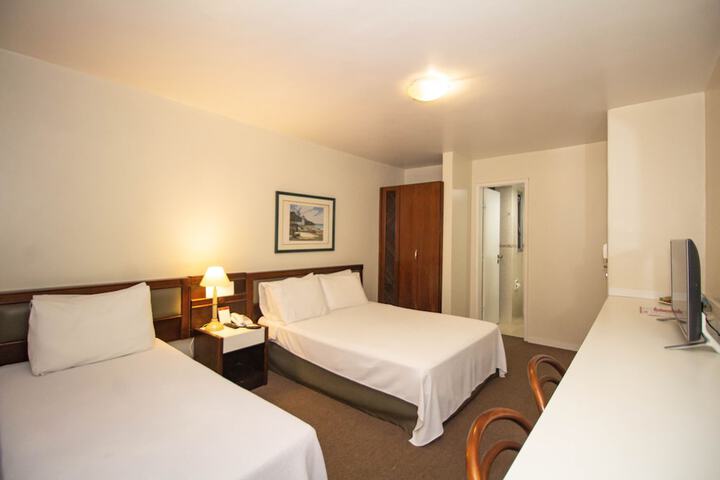 Room 25 of 110