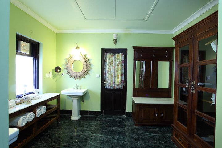 Room 12 of 71