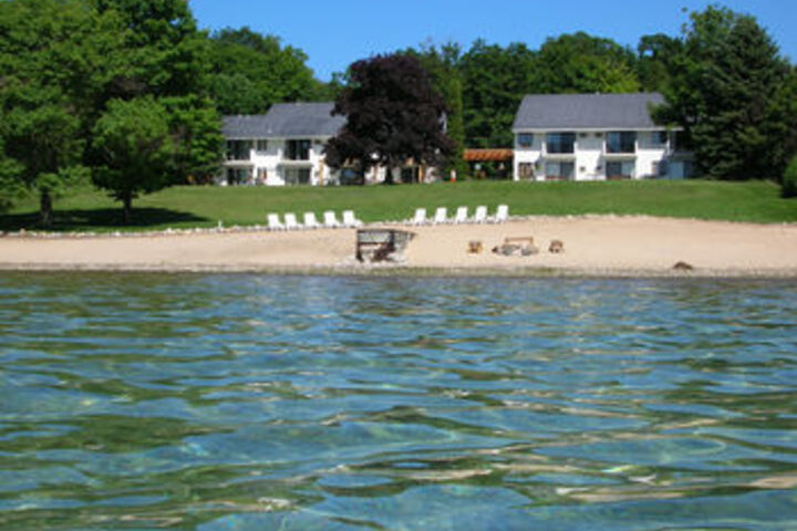 Photo of The Vineyard Inn on Suttons Bay