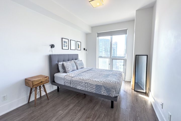 Room 4 of 96