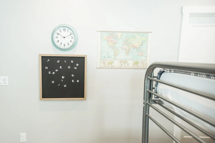 Room 9 of 17