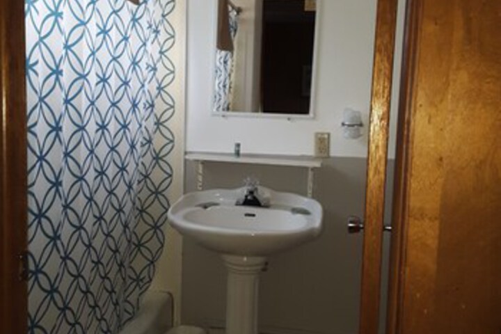 Room 3 of 18