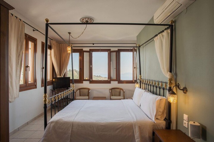 Room 21 of 46