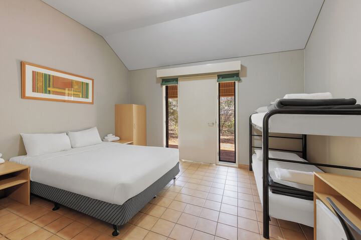 Room 9 of 18