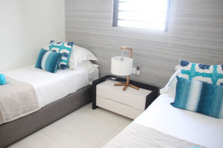 Room 8 of 22