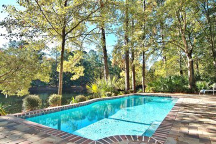 Pool 11 of 23