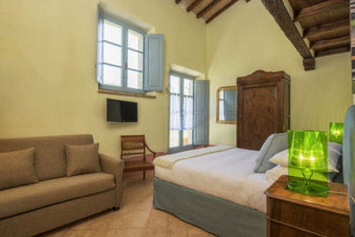 Room 5 of 28