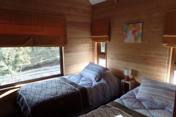 Room 4 of 40