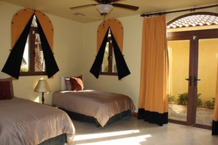 Room 45 of 181