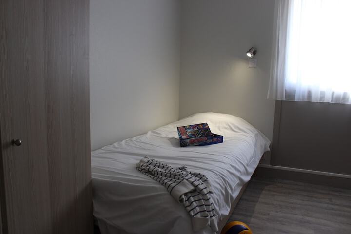 Room 9 of 84