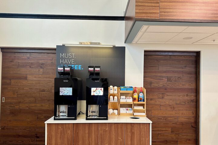 Breakfast/Coffee Service 34 of 45