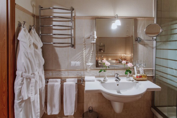 Room 15 of 62