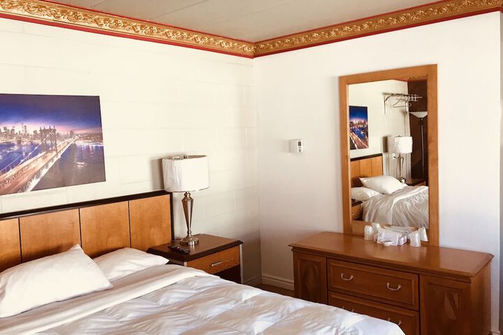 Room 49 of 60