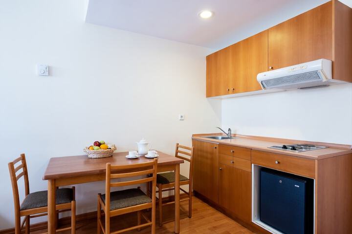 Private kitchenette