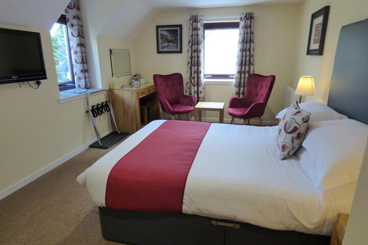 Room 12 of 34