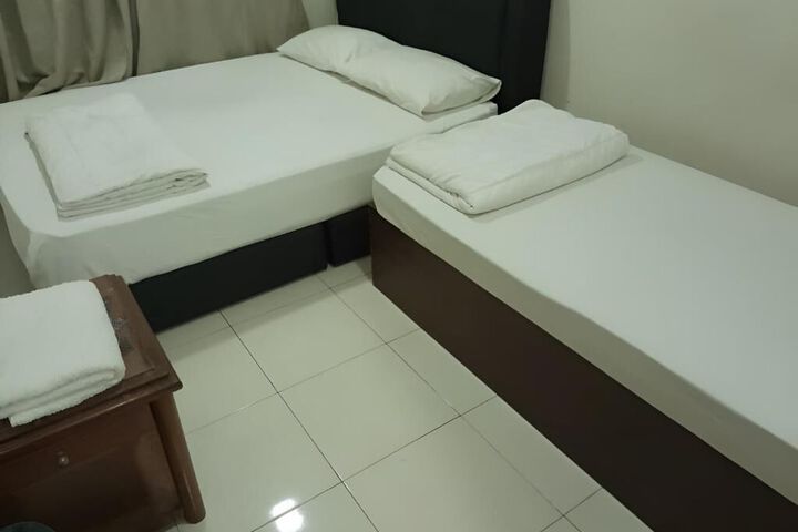 Room 13 of 23