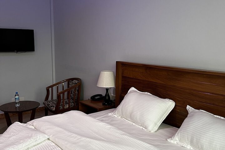 Room 8 of 44