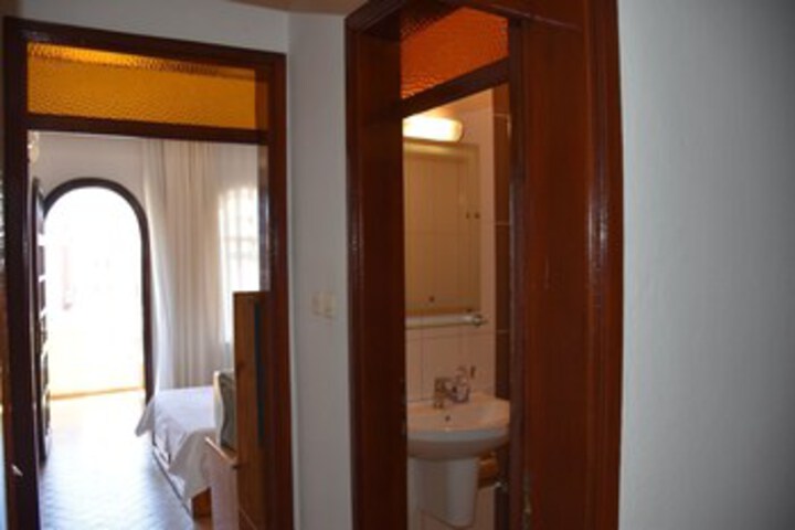 Room 5 of 17