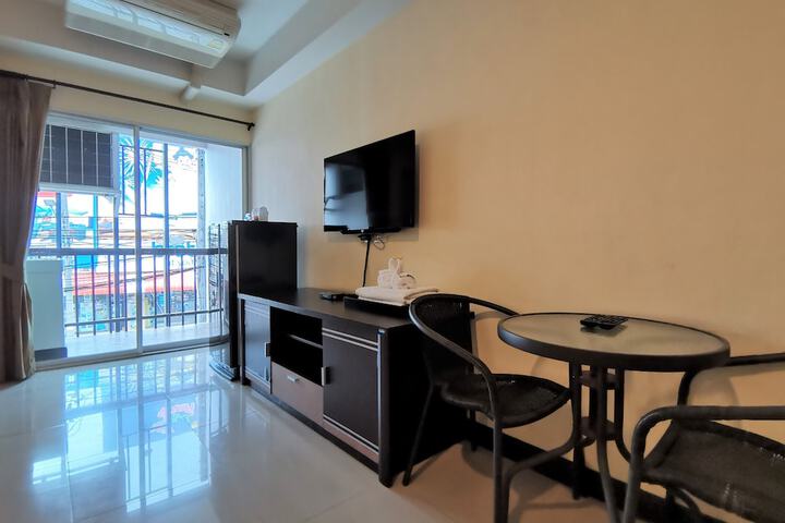 Room 8 of 40