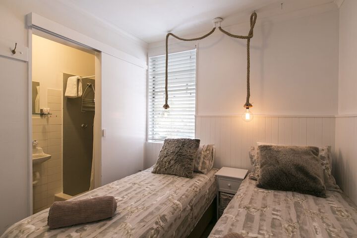 Room 5 of 51