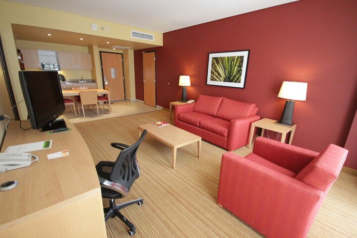 Room 30 of 77