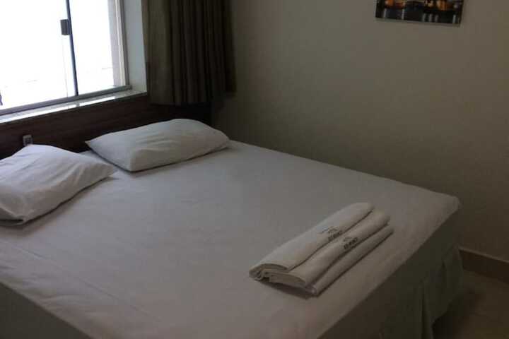 Room 28 of 65