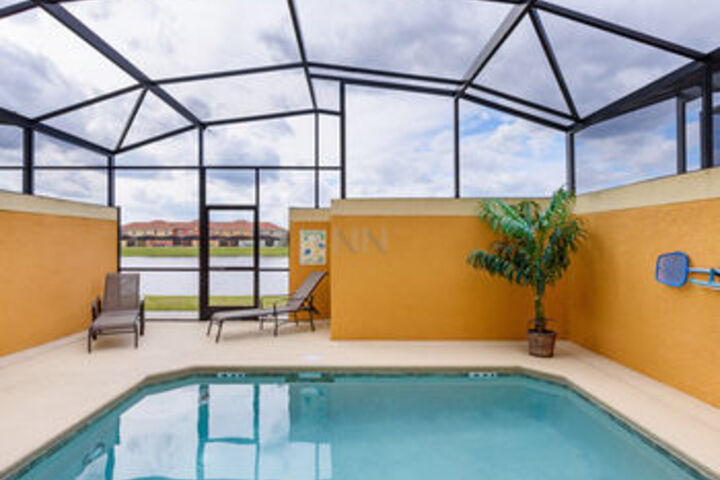Pool 660 of 687