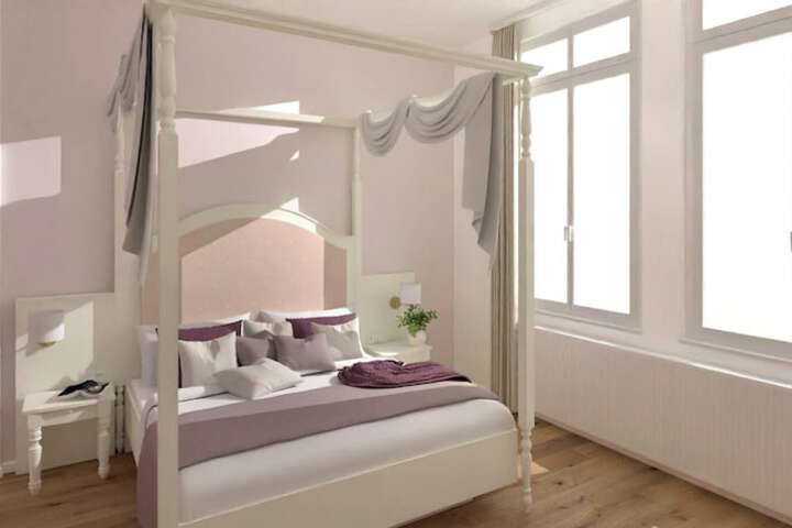 Room 11 of 38