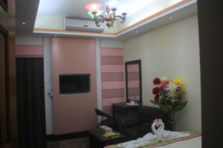 Room 22 of 57