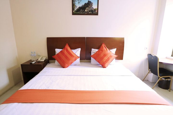 Room 5 of 27
