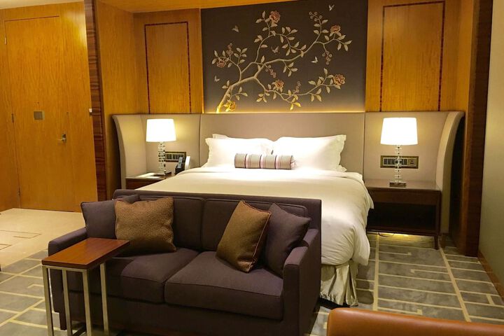 Room 12 of 61