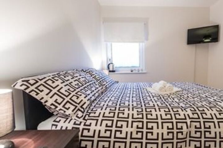 Room 9 of 22