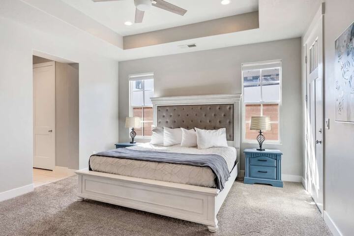 Room 2 of 47