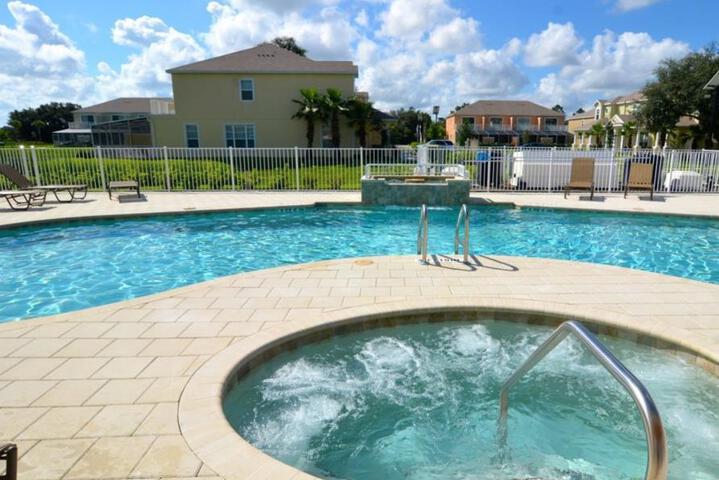 Pool 4 of 5