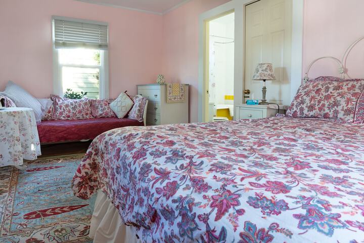 Room 15 of 156