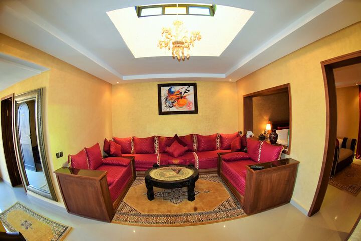 Room 17 of 42