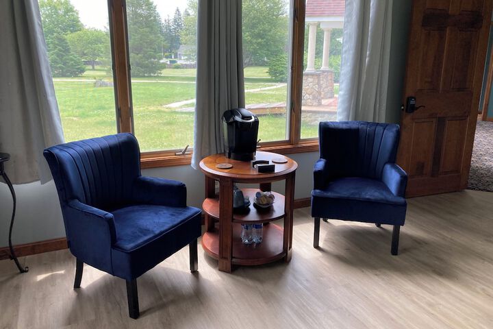 Room 6 of 15