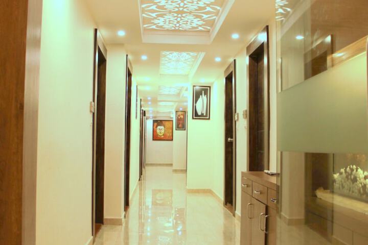 Hotel Interior 4 of 28