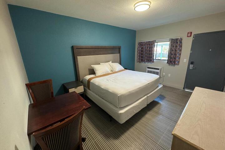 Room 16 of 20