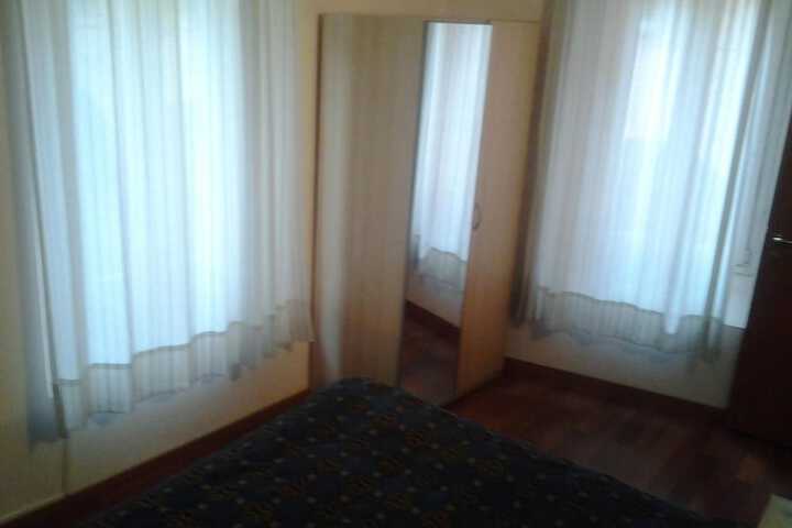 Room 27 of 60