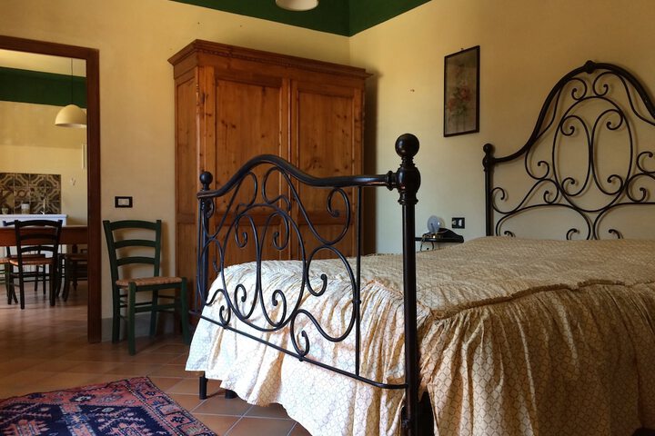 Room 19 of 81