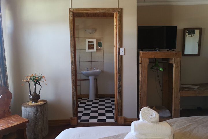Room 10 of 124