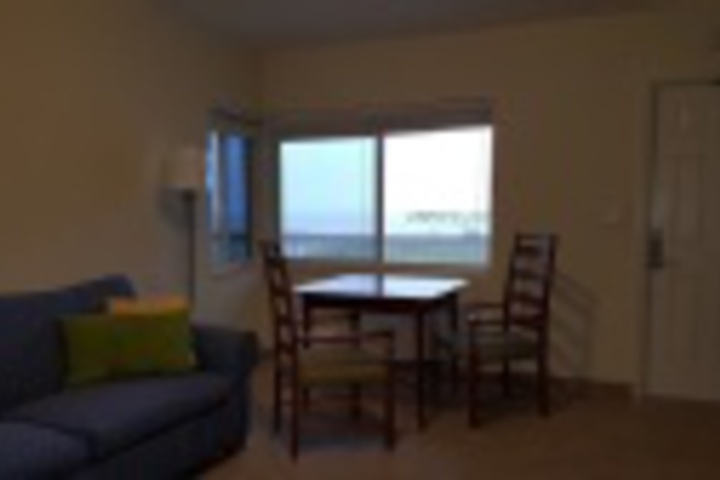 Room 352 of 695
