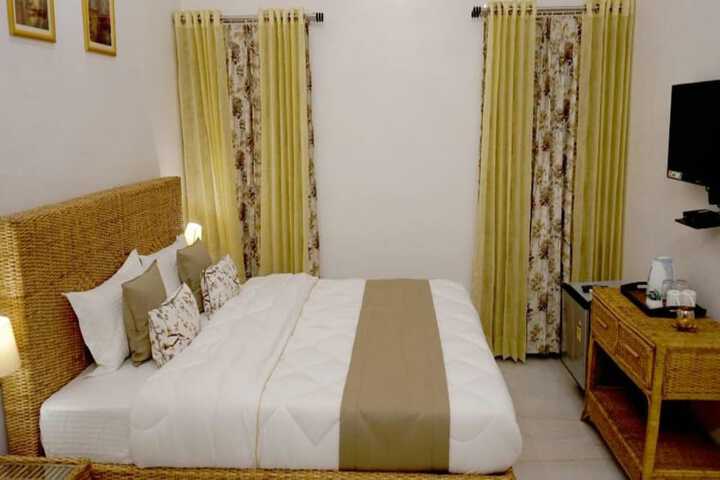 Room 12 of 13